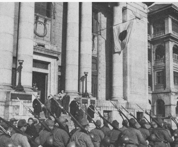 1932年的一个晚上抗联没费一枪一弹把鬼子的军列送上天(图1)