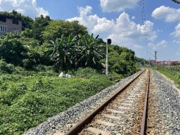 服务器液冷新突破：枕木架构内存冷板散热效率倍增(图2)