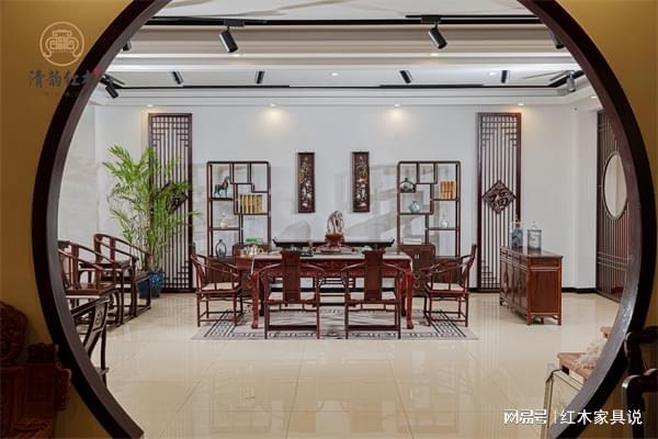 清韵红木：红酸枝家具的匠心独运与品质承诺(图2)
