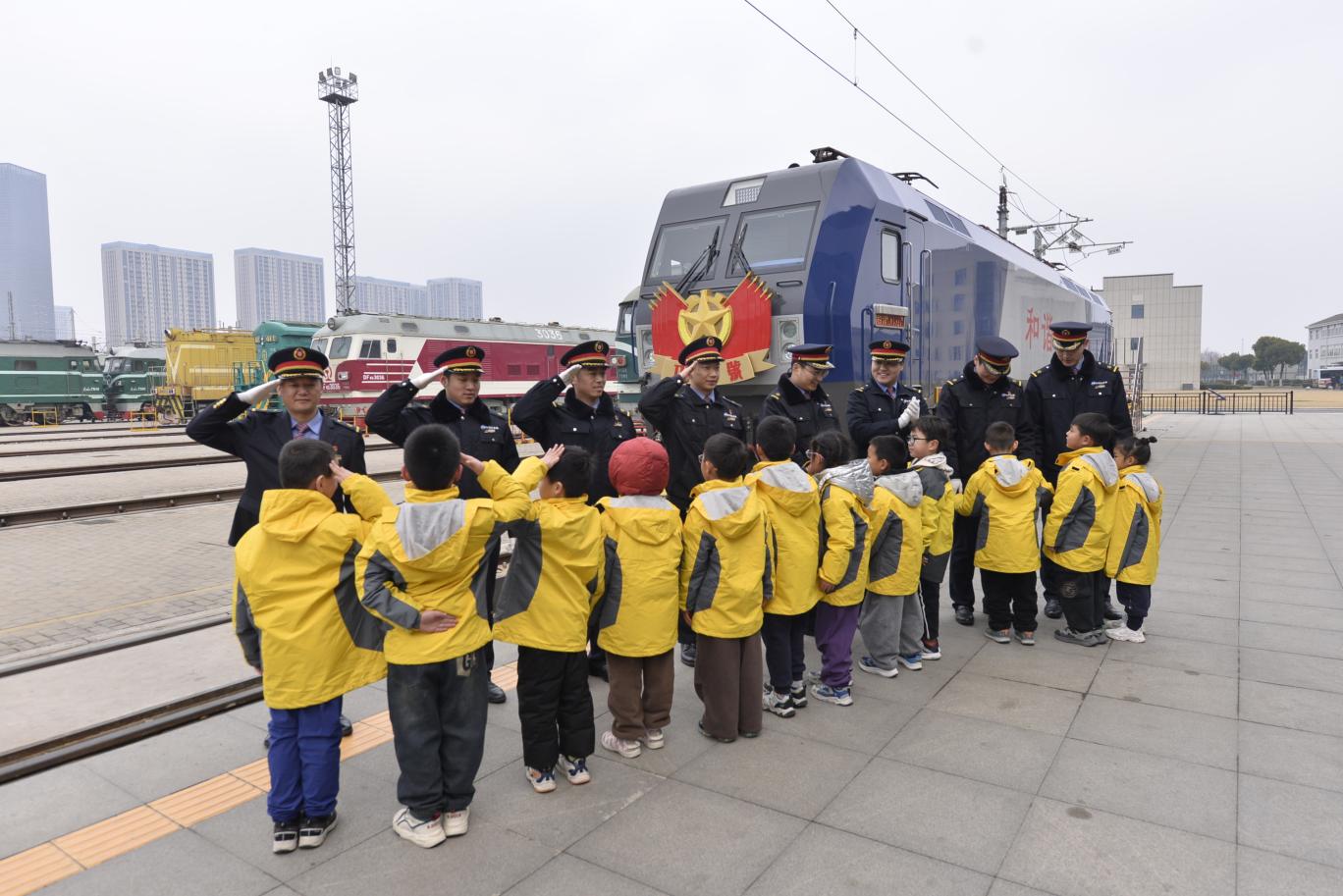 探秘铁路文化传承红色精神(图1)