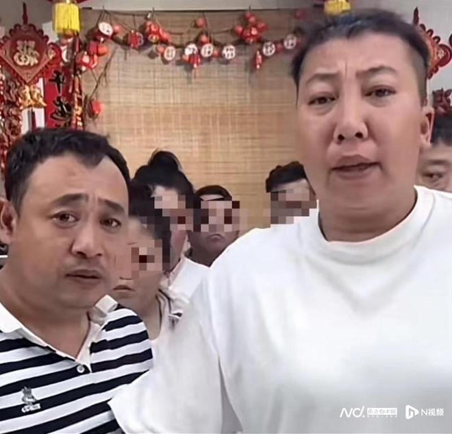 消费打假攻防战：东北雨姐小杨哥挨罚良品铺子东方甄选反击(图2)