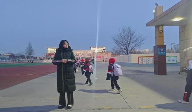 “满格护学!包头市九原区沙河第二小学教育集团共筑安全防护网(图3)