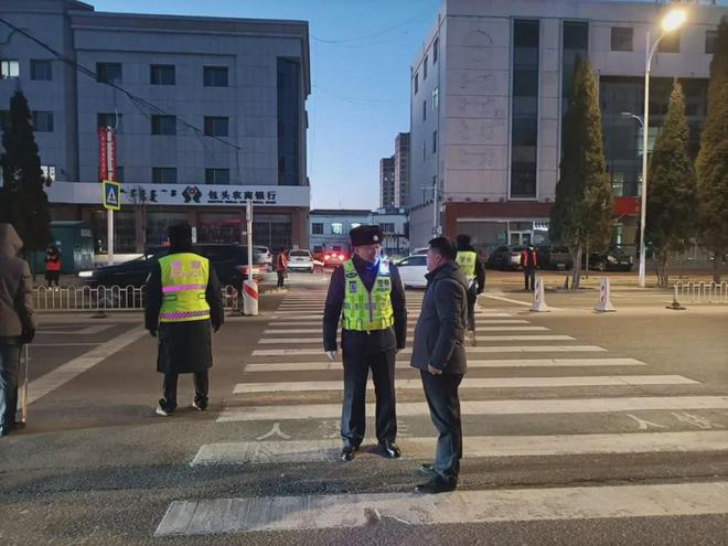 “满格护学!包头市九原区沙河第二小学教育集团共筑安全防护网(图5)
