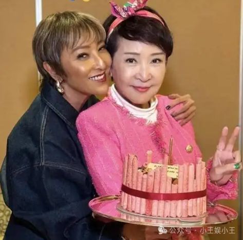 离婚30年后谢贤狄波拉境遇完全不同由两点原因造成(图4)