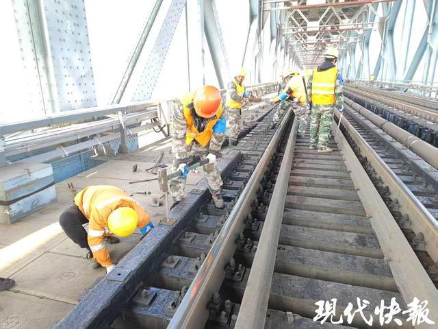 忙完春运恢复“体力”京沪线天集中修施工(图2)