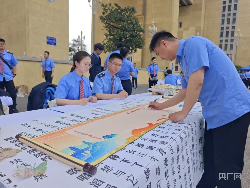续写新时代铁路追梦人的故事(图2)