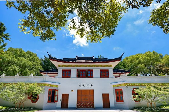 与古树同行丨一起翻开漕溪公园古树名木的生态诗篇(图1)