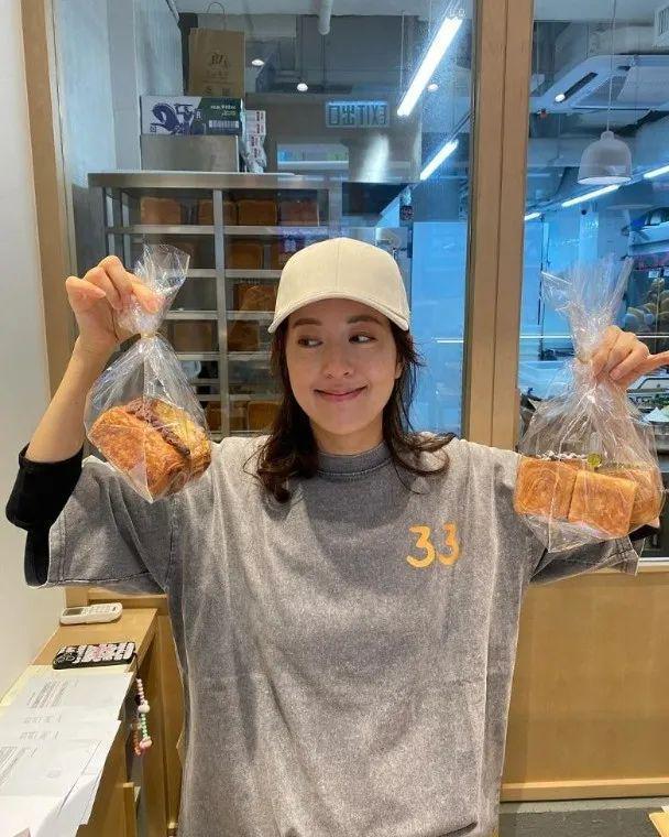 TVB视后唐诗咏否认越住越富贵透露当初开面包店初心亲解近期客流少原因(图4)