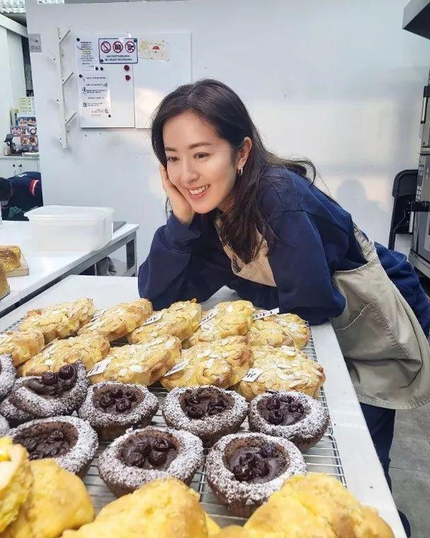 TVB视后唐诗咏否认越住越富贵透露当初开面包店初心亲解近期客流少原因(图6)