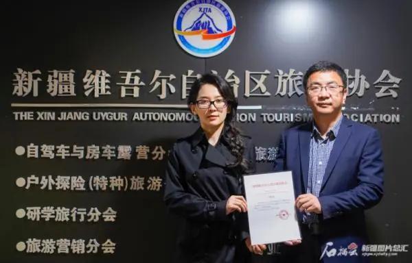 森林北区泼水节被围攻浑身湿透素颜曝光真实颜值引热议(图8)