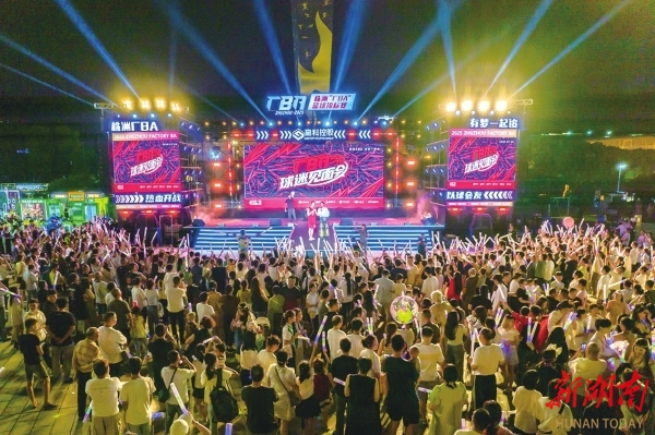 湖南日报头版“老株厂”打出新战术——株洲厂BA背后的制造强市战略布局(图1)