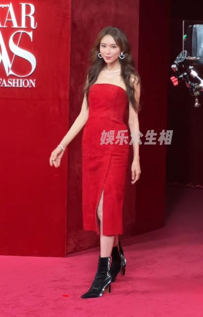 芭莎盛典生图:杨幂丰满有料被林志玲的脸吓到惠英红穿了个啥(图15)