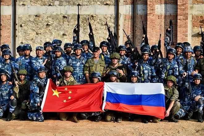 美方核武器威胁升级普京反而讨论基建蓝图底气何在?(图17)