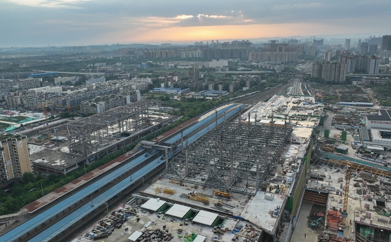 成渝中线高铁成都站改建工程整体过半(图1)