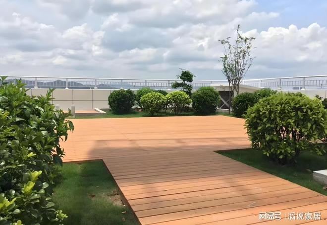 防腐木地板和塑木地板哪个好防腐能用多久及怎么安装(图1)