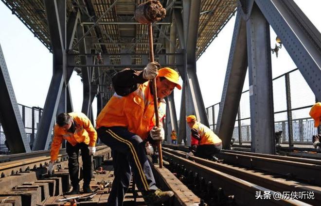 为什么高速铁路都换混凝土枕木武汉长江大桥却仍在用木枕？(图5)