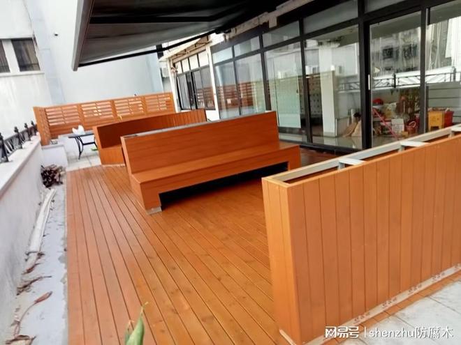 广东庭院防腐木地板包工包料_户外景观厂家施工定制-深筑防腐木(图2)