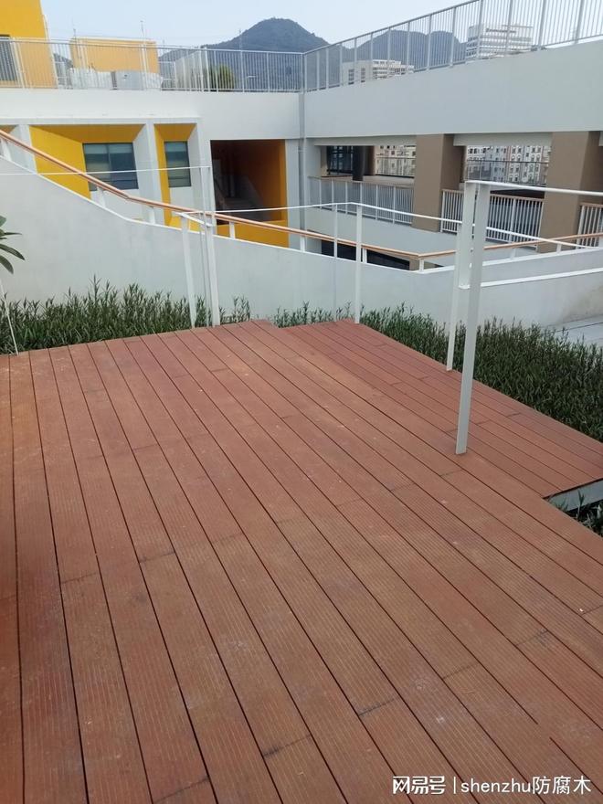 防腐木地板公司案例精选：深筑防腐木工程实景解析与施工细节(图4)